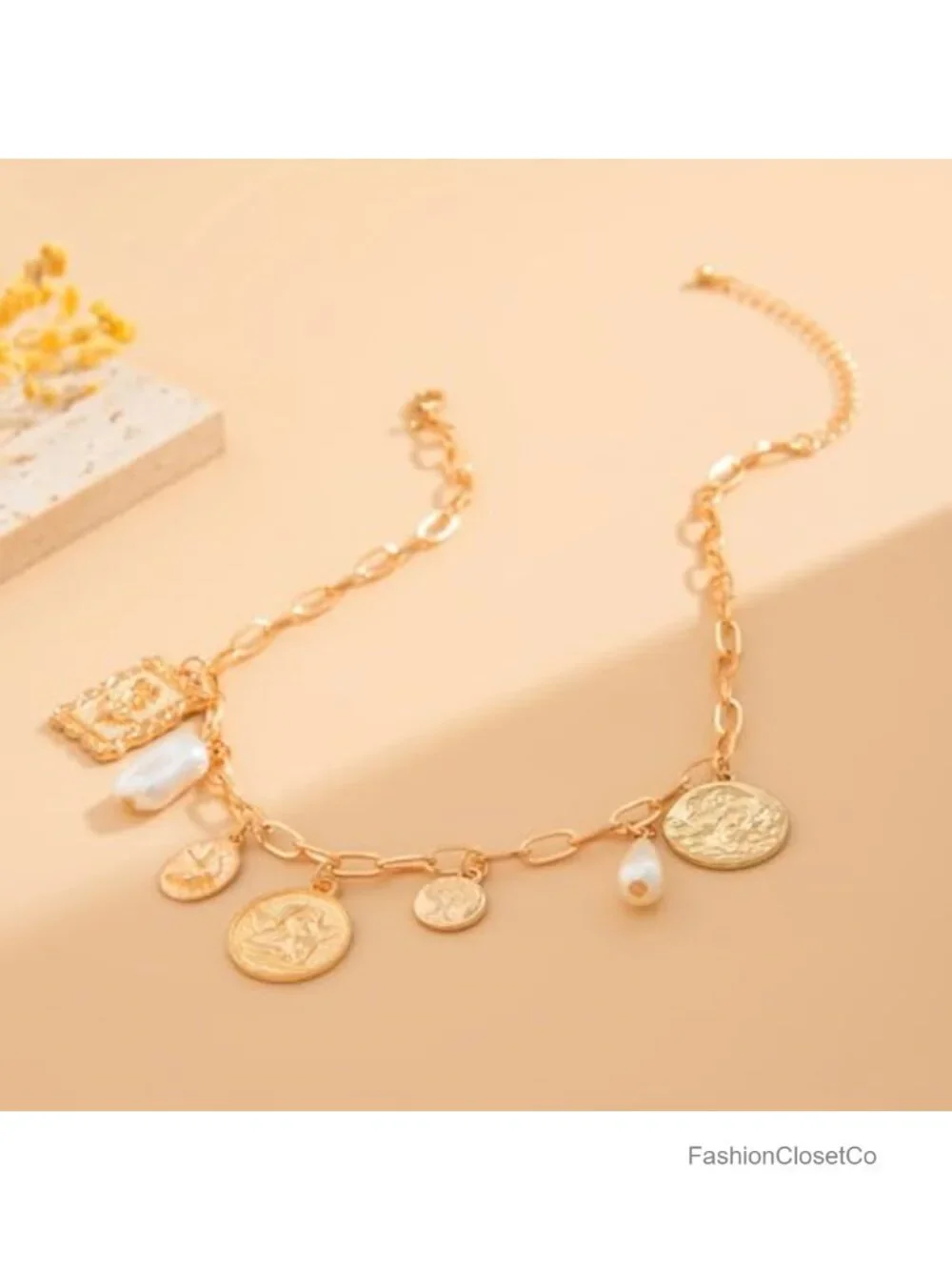 Gold-Plated Pearl Shell Choker Necklace with Lobster Claw Clasp